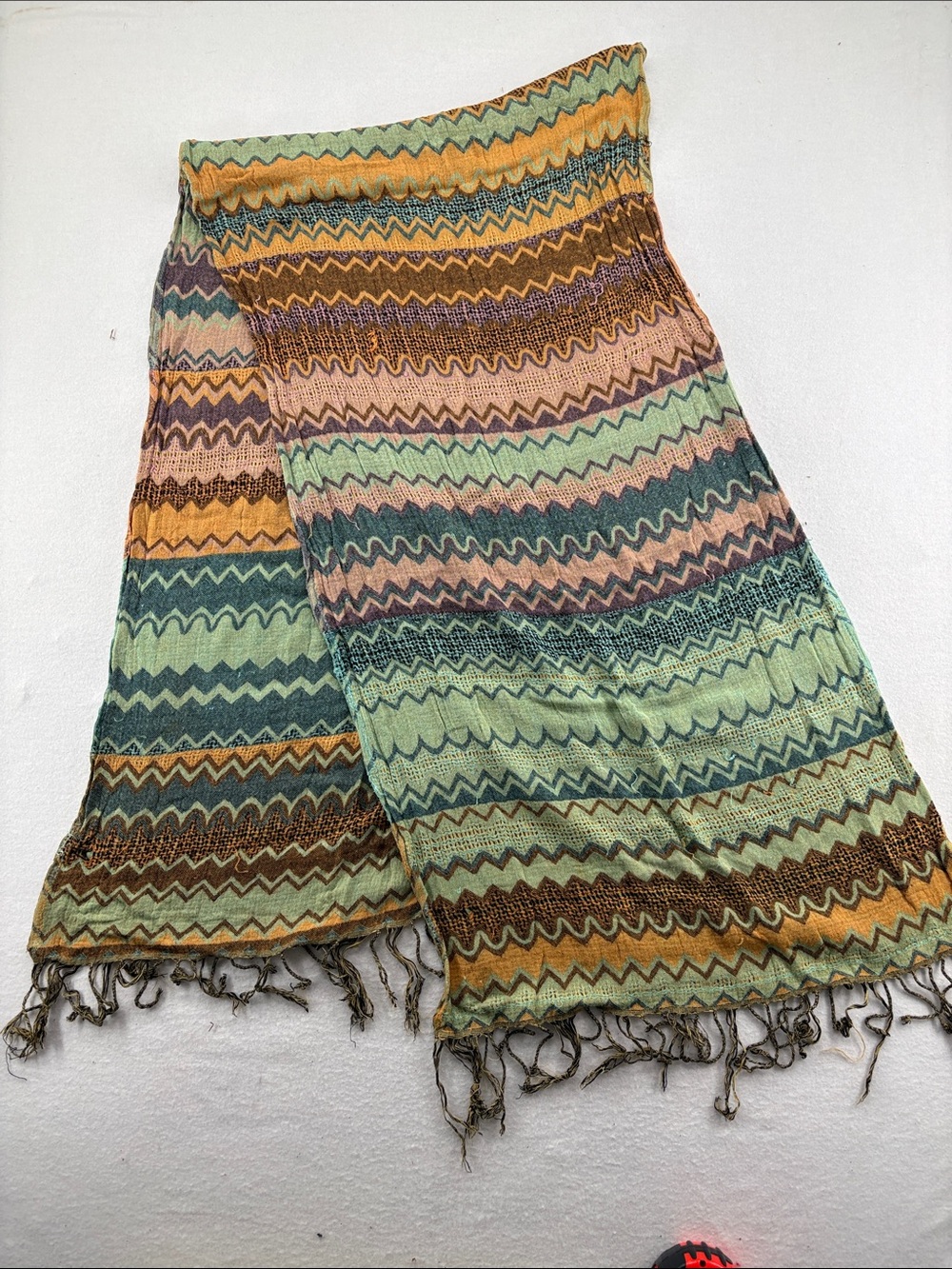 Collectioneighteen Multicolor Zigzag Knit scarf wrap - Green & Tan